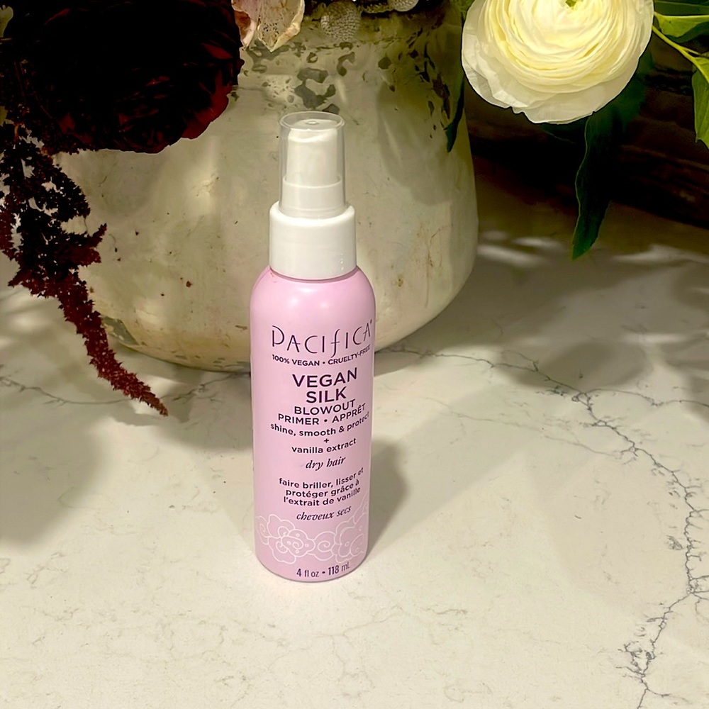 Pacifica blowout primer. And heat Protection. Nice mouse formula.
